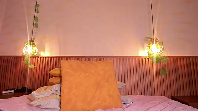 daphne_courtis webcam