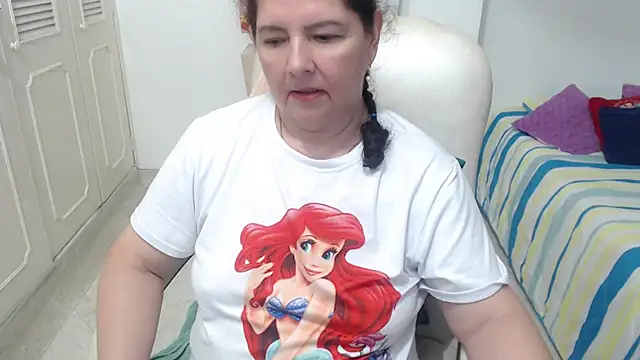 leonela_69 (F mature) - squirt