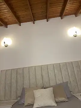 Mia_Roswell