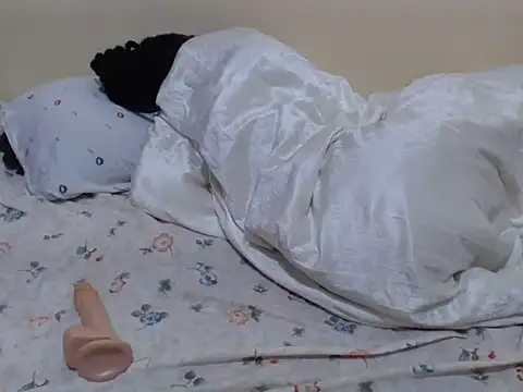 Loola-69 webcam