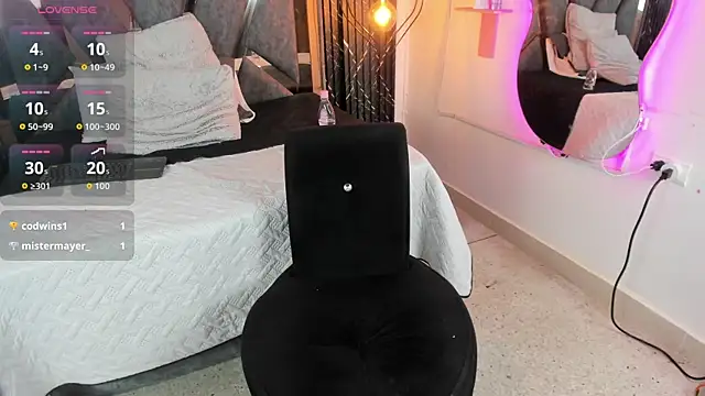 Miia_Deluxe webcam