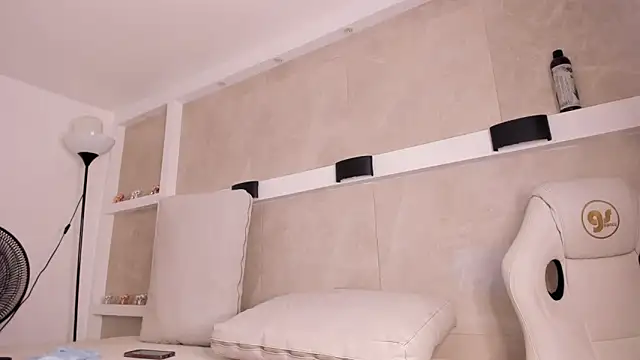 juliana_smithh webcam