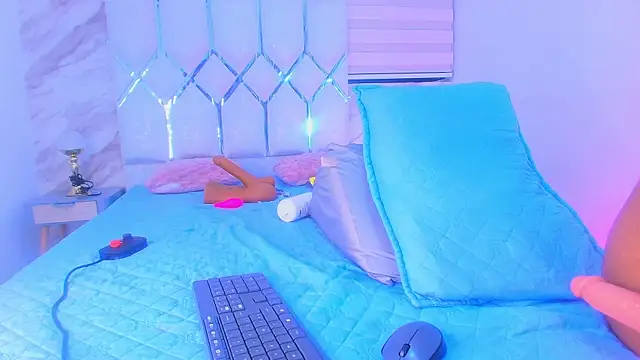 cataleya_ebony_ webcam
