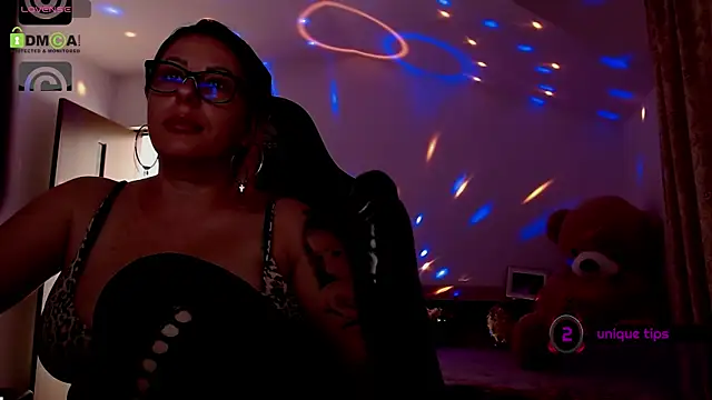 SonyaDevon webcam