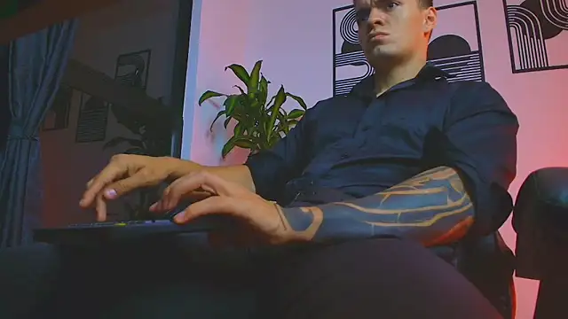 alpha_dominus_ (M young) - don't stop enjoying master