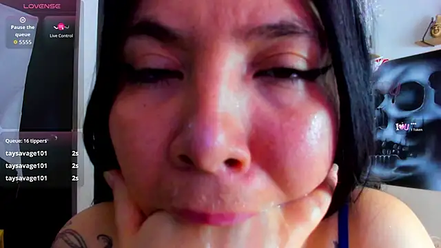 AilynRed webcam