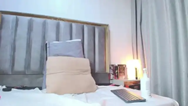 AvaX_777 webcam