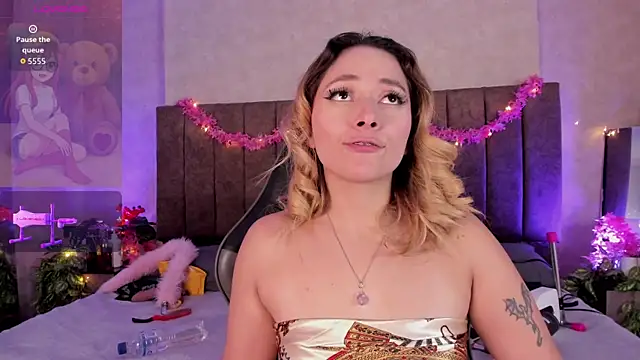 LanaMills_ webcam