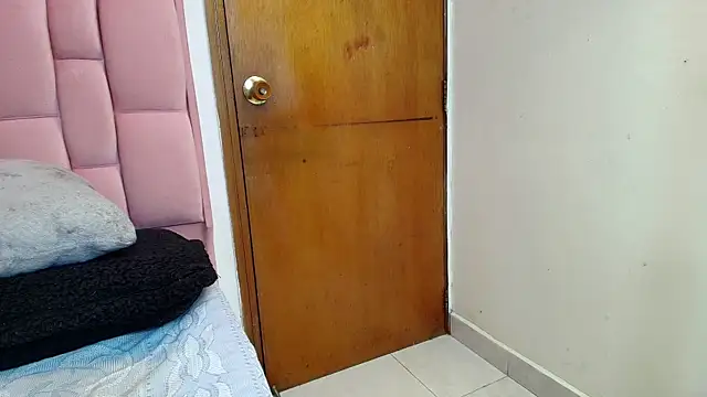 victoria_aphril webcam