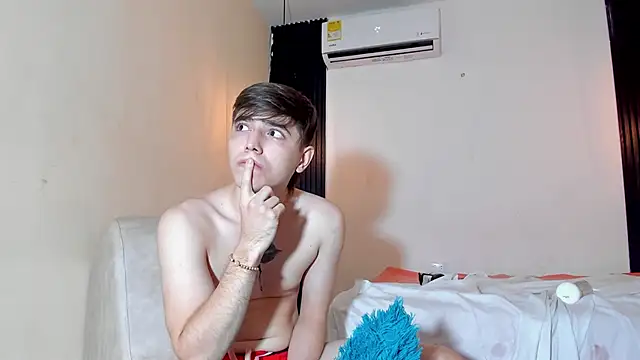 HouseOfSR webcam