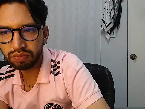 thomass1018 webcam
