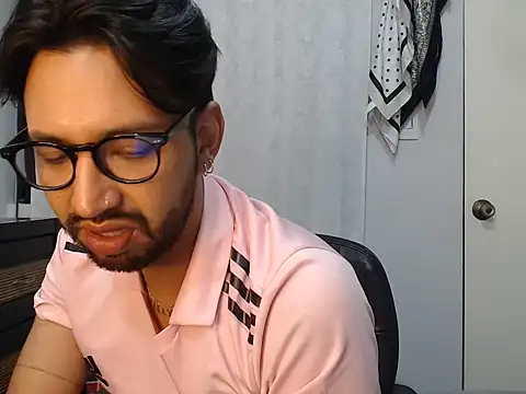 thomass1018 webcam