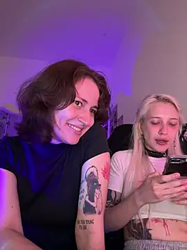 Dooubletroublee webcam
