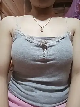 LucyyLy webcam