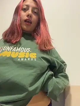 Emma_Cut webcam