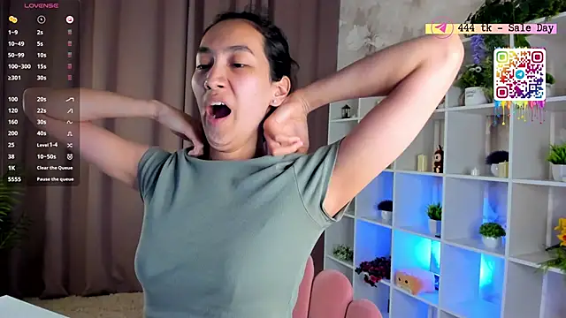 FlirtyAura webcam