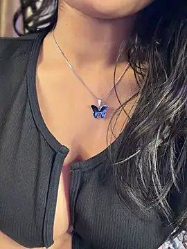 KARISHMA-STRIP webcam
