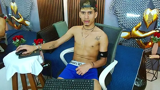 Skinny_cute_Alyer webcam