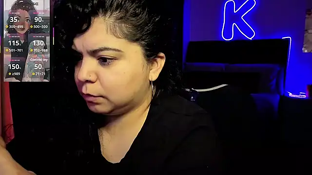 kimmiakiss22 webcam