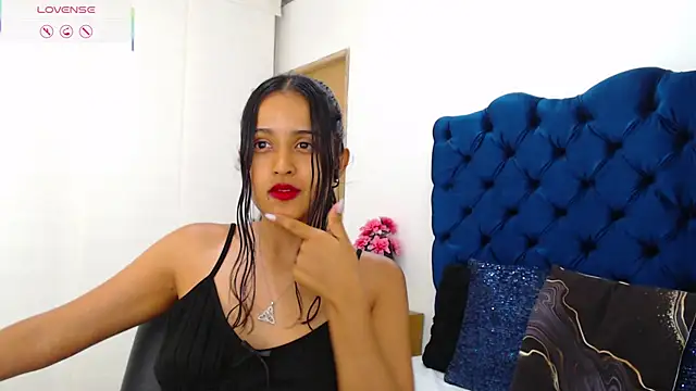 Lili666_ webcam