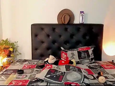 NoahDevil18 webcam