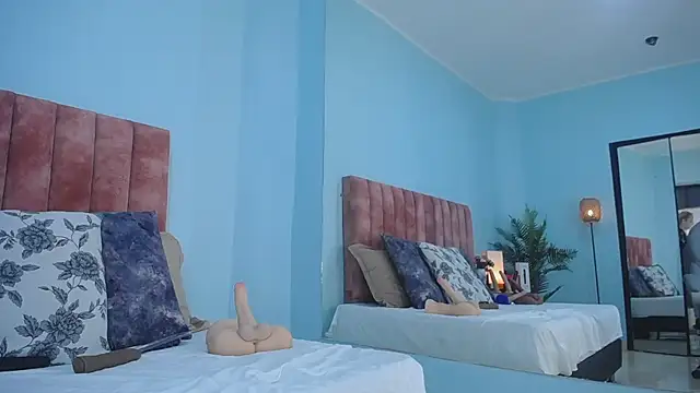 nana_levy webcam