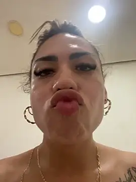 Fina1 - Trans webcam sex chat