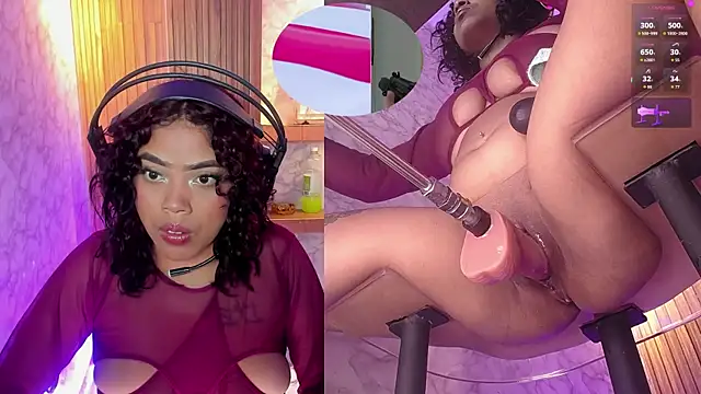 NinaCapelli webcam