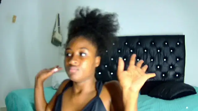 shantall_ebony1 - Shantall_ebony1's free webcam - UK Sex Cams