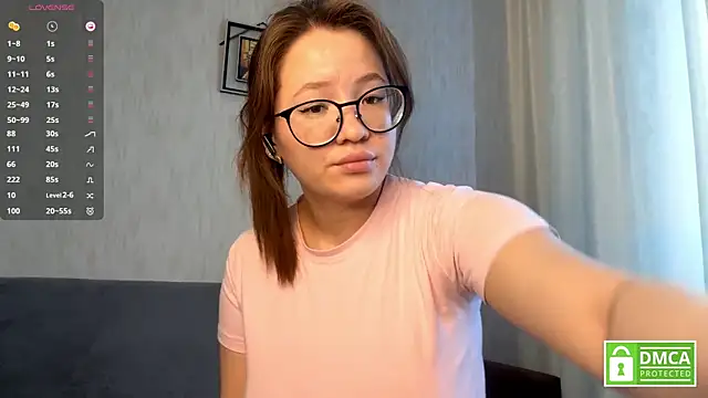 rebekaheifler (F teen) - spank my juicy tits