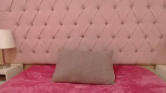 Issaa_Tyler webcam