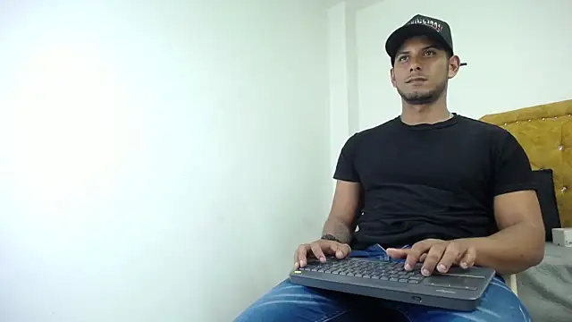 Chris_Dick23 webcam