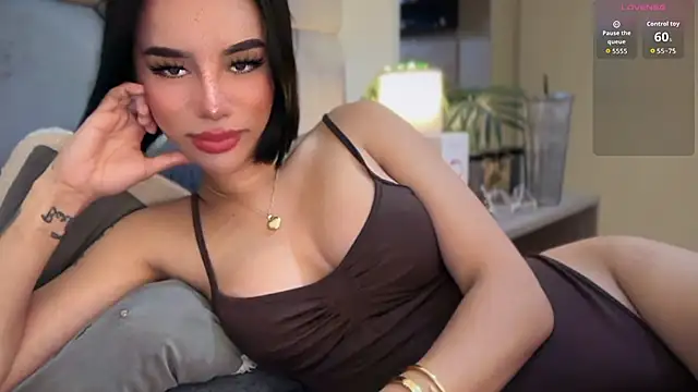 youngstunnagirl webcam