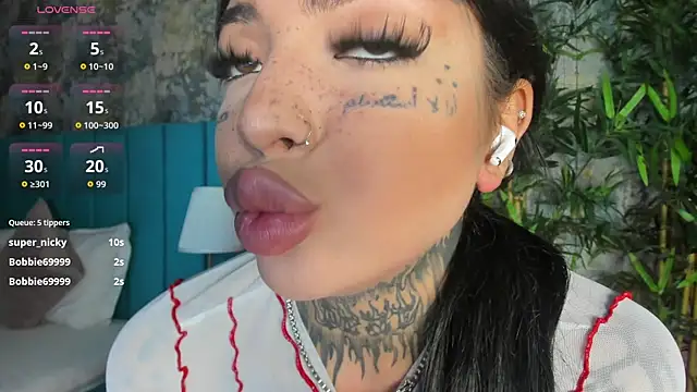 CreamyInkky_ webcam