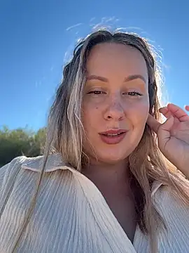 Mona_Plus