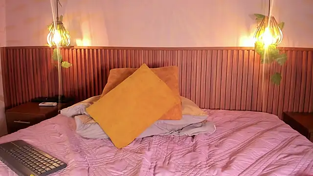 daphne_courtis webcam