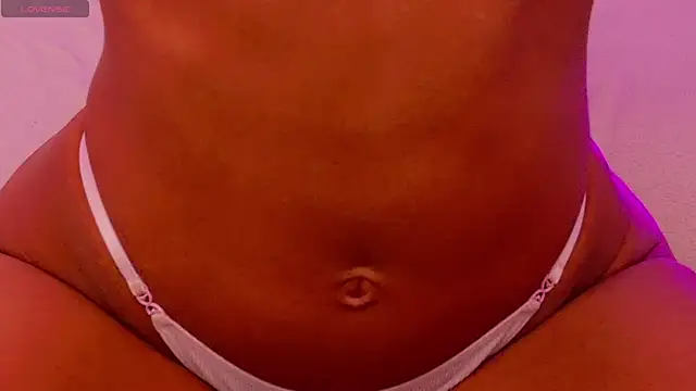 ElisaCharm webcam