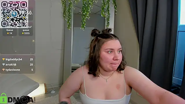 Maya_Raay webcam