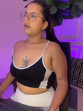 MayaLee_ webcam