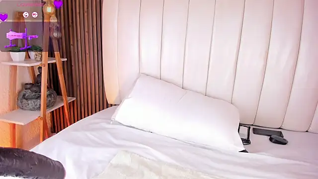 sandramilerr (F young) - 🔥  Ride big dildo + cum: