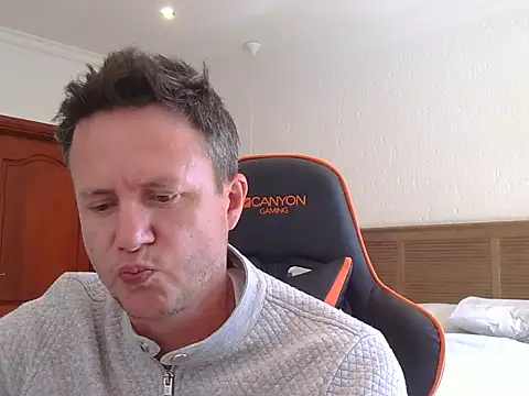TroyDieselXXX webcam