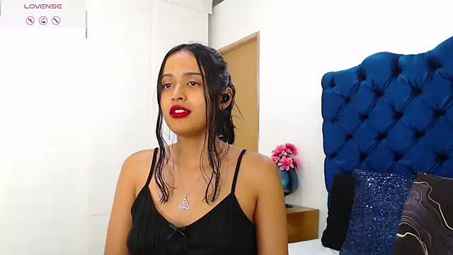 Lili666_ webcam