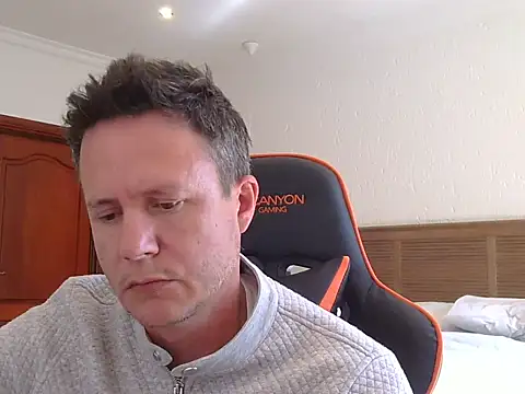 TroyDieselXXX webcam