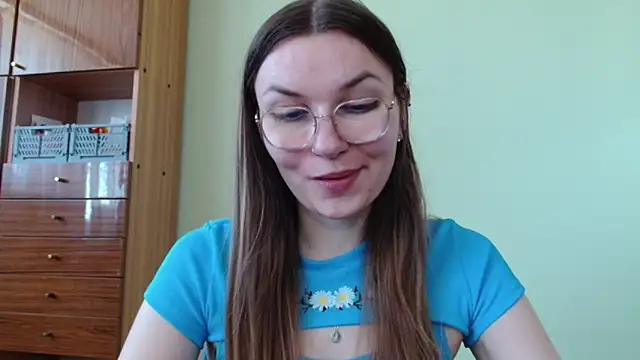 LooveELLYx webcam