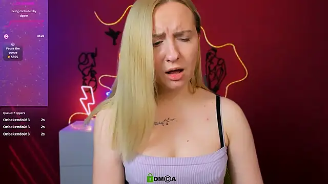 mila_glow1 webcam