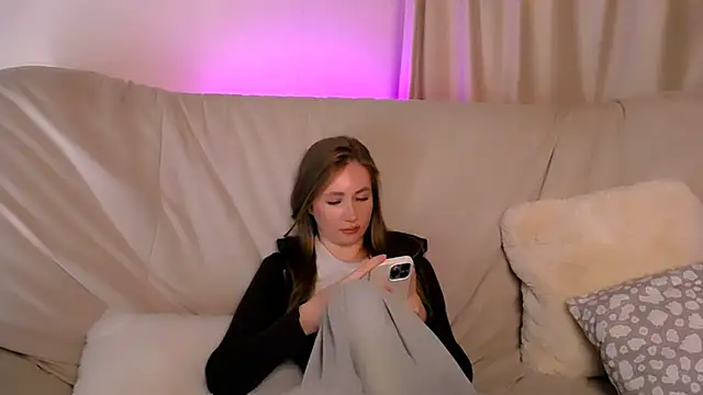 EllyColins webcam