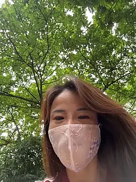 kiss_loo (F milf) - 脱掉内裤10分钟