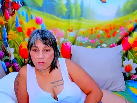indianroxy webcam
