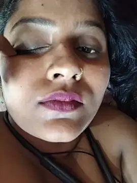 Jasmine_Januja webcam