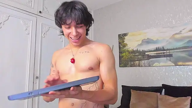 tyler_durten (M twink) - 🥵DANCE NAKED!!🔥😈